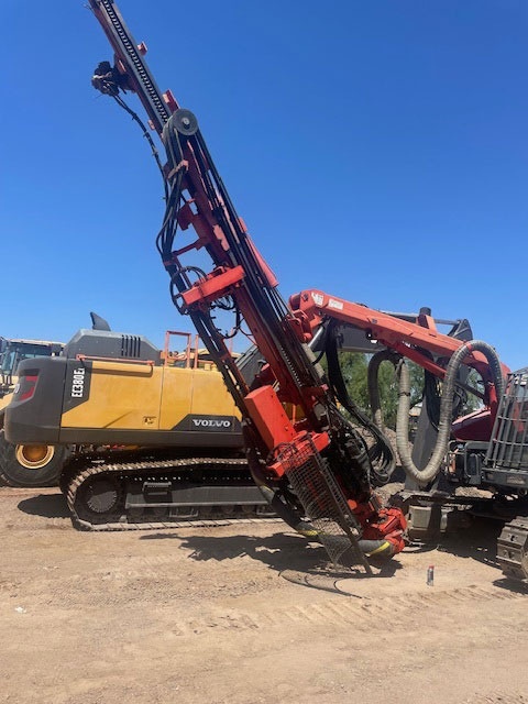 Sandvik DX800 - Anjungan pengeboran: gambar 3 Sandvik DX800 - Anjungan pengeboran: gambar 3