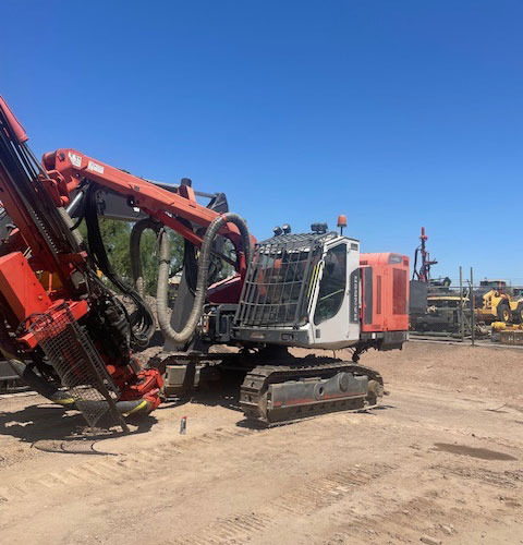 Sandvik DX800 - Anjungan pengeboran: gambar 1 Sandvik DX800 - Anjungan pengeboran: gambar 1