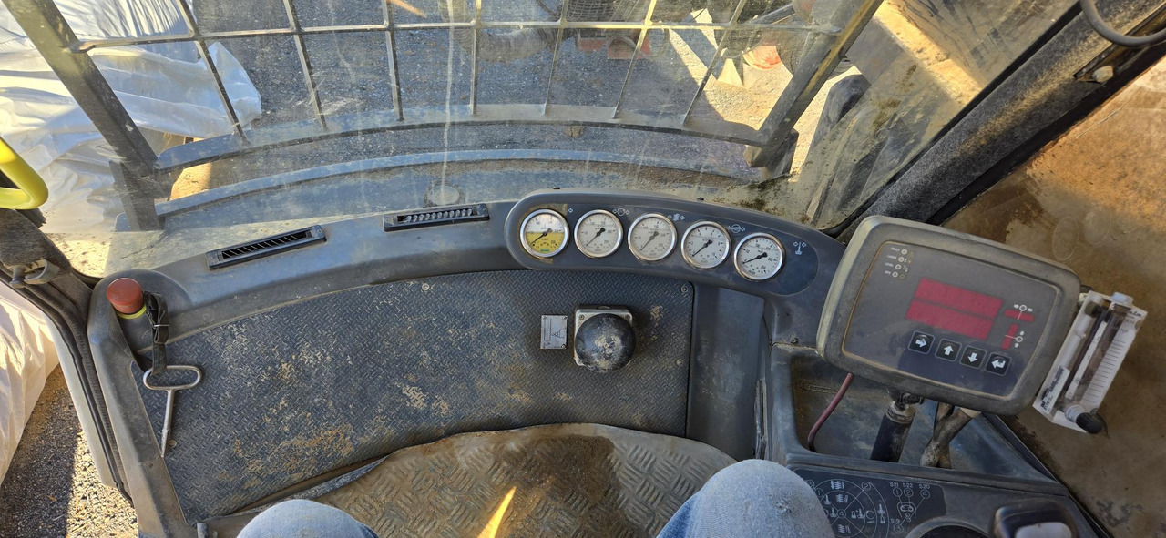 Sandvik DX800 - Anjungan pengeboran: gambar 5 Sandvik DX800 - Anjungan pengeboran: gambar 5