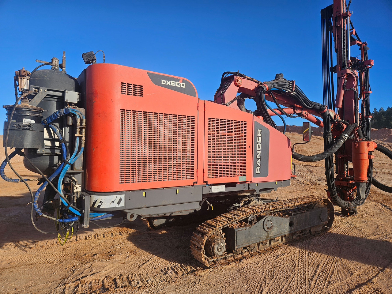 Sandvik DX800 - Anjungan pengeboran: gambar 4 Sandvik DX800 - Anjungan pengeboran: gambar 4