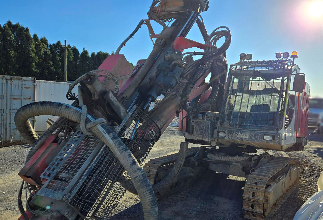 Sandvik DX800 - Anjungan pengeboran: gambar 3 Sandvik DX800 - Anjungan pengeboran: gambar 3