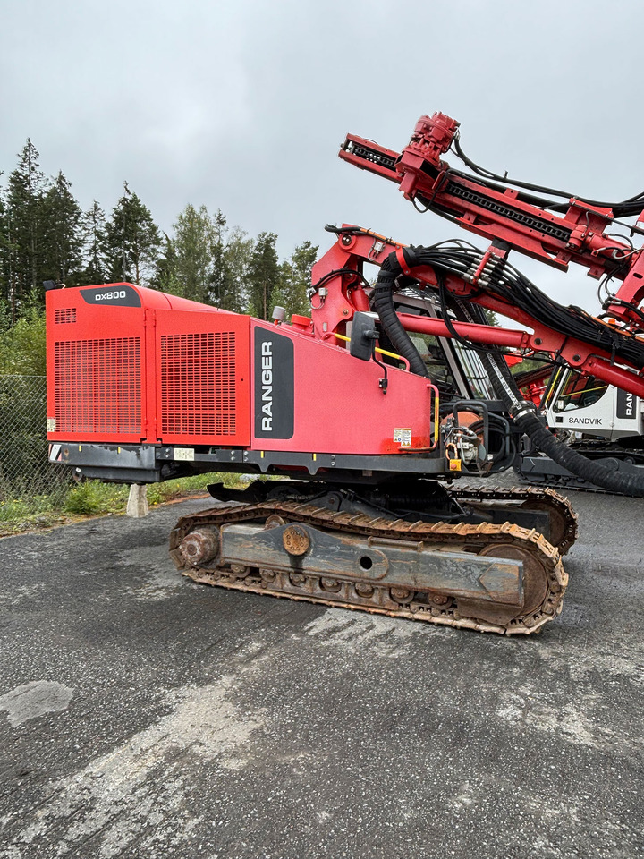Sandvik DX800 S5 - Anjungan pengeboran: gambar 2 Sandvik DX800 S5 - Anjungan pengeboran: gambar 2