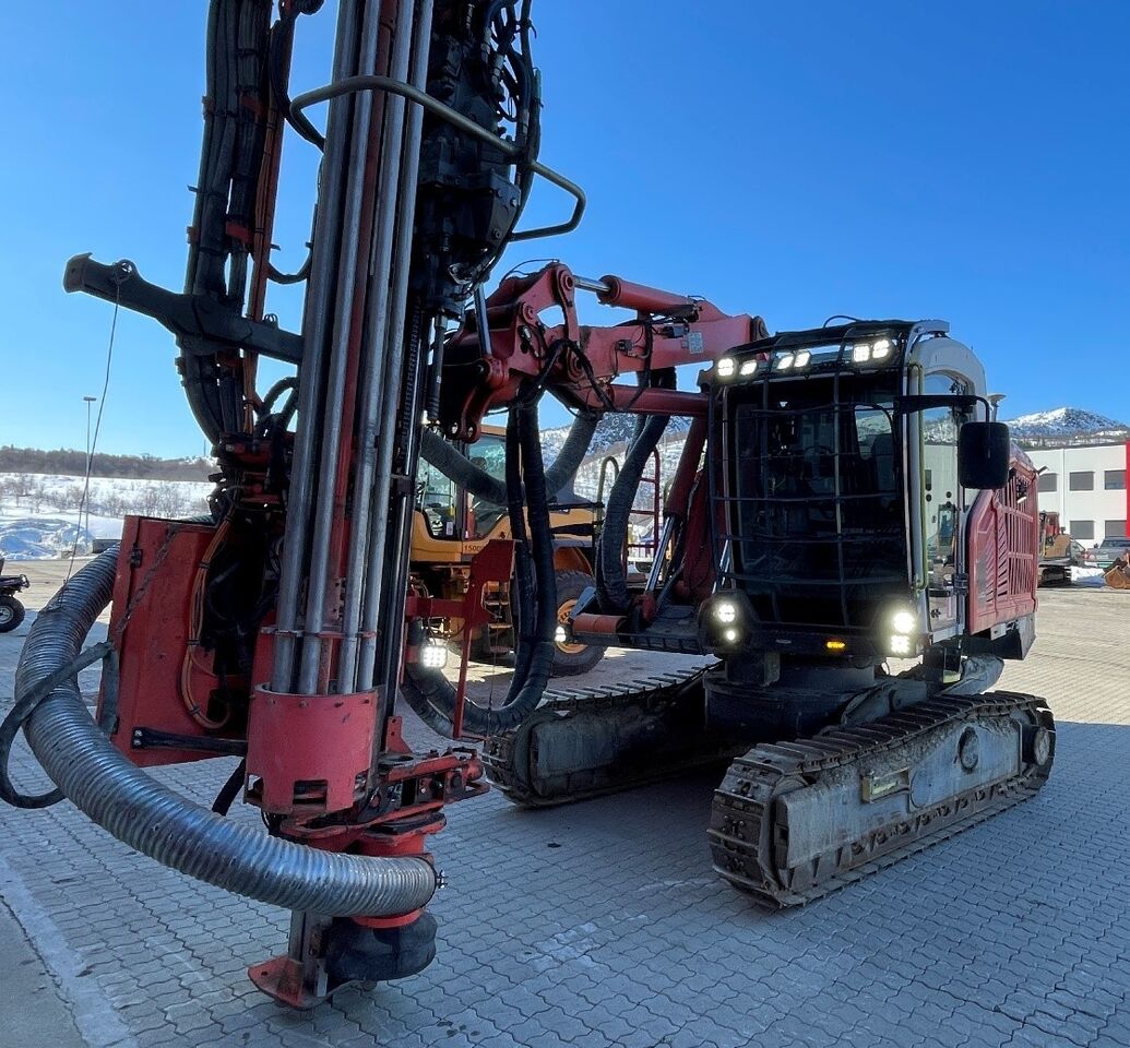 Sandvik DX800i - Anjungan pengeboran: gambar 1 Sandvik DX800i - Anjungan pengeboran: gambar 1