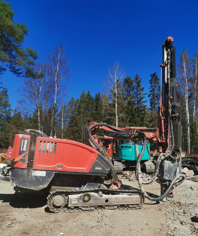 Sandvik Dino DC400Ri - Anjungan pengeboran: gambar 2 Sandvik Dino DC400Ri - Anjungan pengeboran: gambar 2