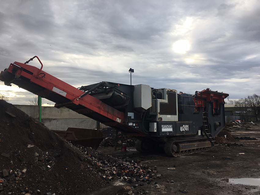 Sandvik QJ241 - Penghancur rahang: gambar 1 Sandvik QJ241 - Penghancur rahang: gambar 1