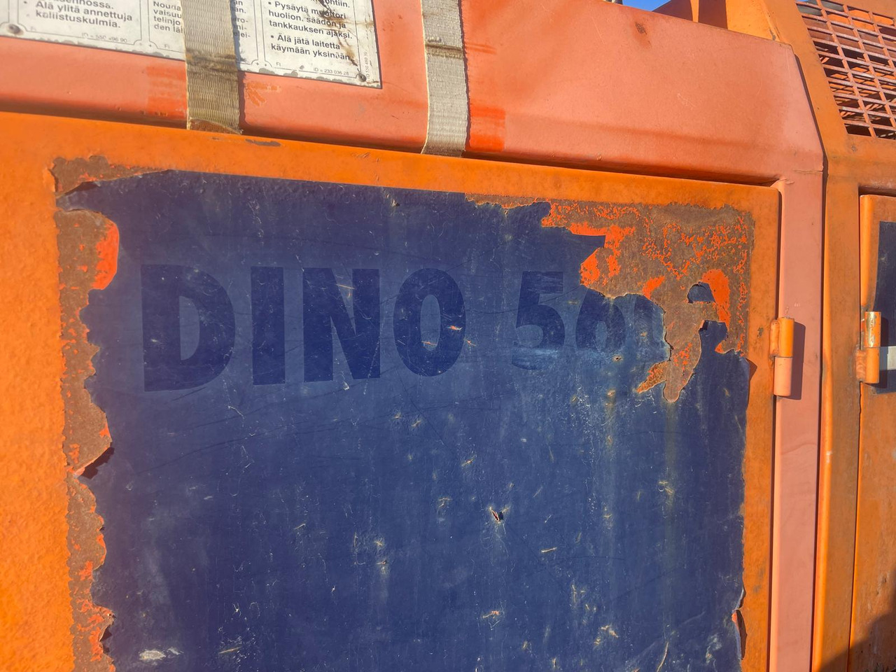 Tamrock Dino 560 - Anjungan pengeboran: gambar 4 Tamrock Dino 560 - Anjungan pengeboran: gambar 4