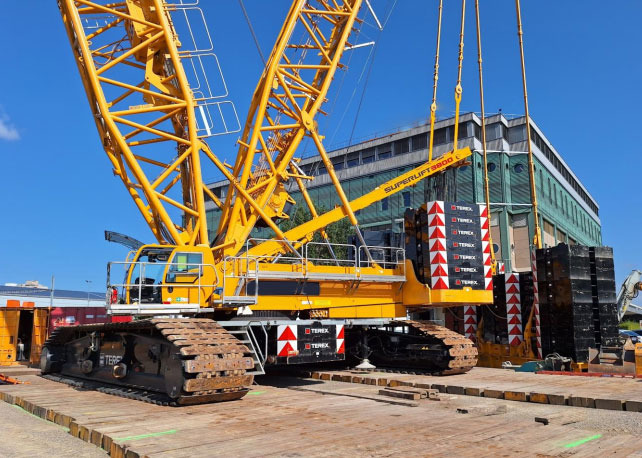 Terex Demag CC 3800-1 - Derek perayap: gambar 1 Terex Demag CC 3800-1 - Derek perayap: gambar 1