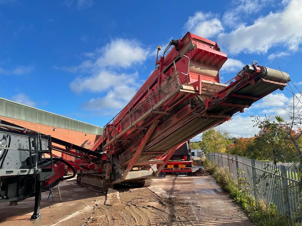Terex Finlay 693+ - Screener: gambar 1 Terex Finlay 693+ - Screener: gambar 1