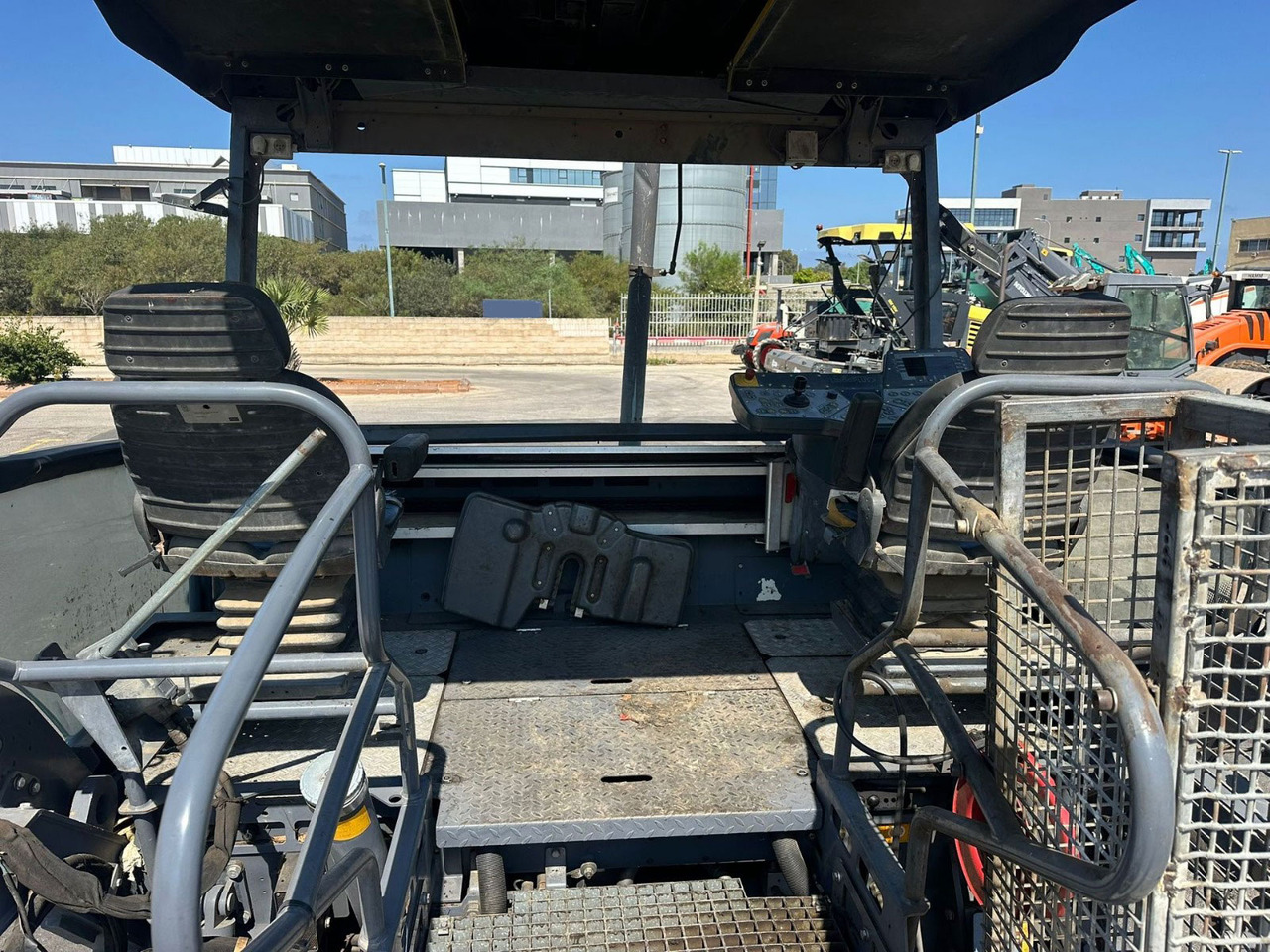 Vogele 2100-3i - Paver aspal: gambar 5 Vogele 2100-3i - Paver aspal: gambar 5