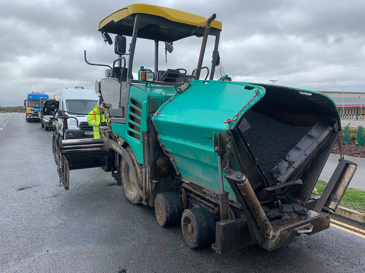 Vogele Super 1303-3i - Paver aspal: gambar 2 Vogele Super 1303-3i - Paver aspal: gambar 2