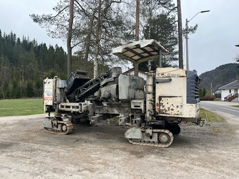 Wirtgen SP 25 - Slipform paver: gambar 2 Wirtgen SP 25 - Slipform paver: gambar 2