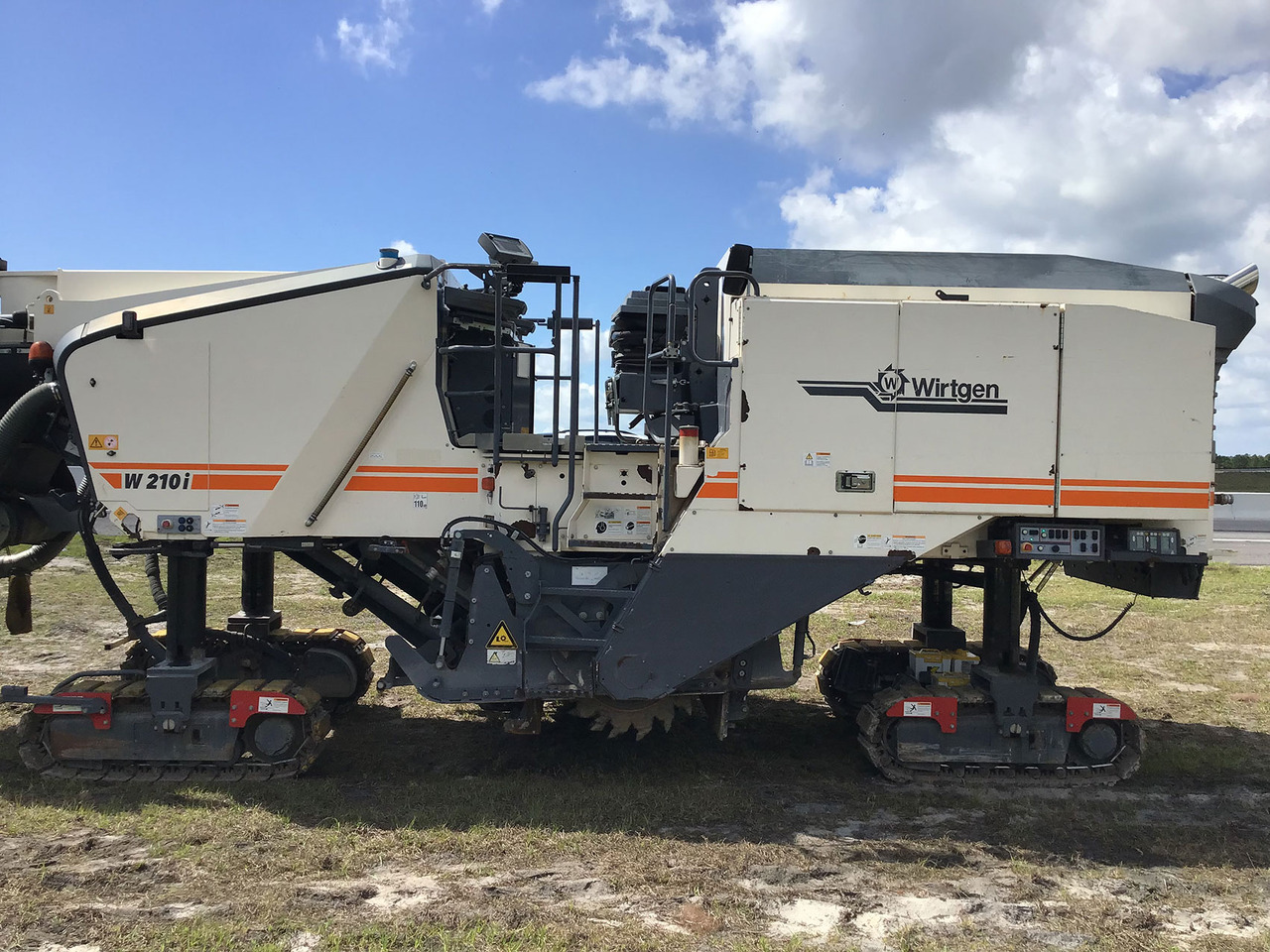 Wirtgen W 210 i - Mesin penggilingan jalan: gambar 4 Wirtgen W 210 i - Mesin penggilingan jalan: gambar 4