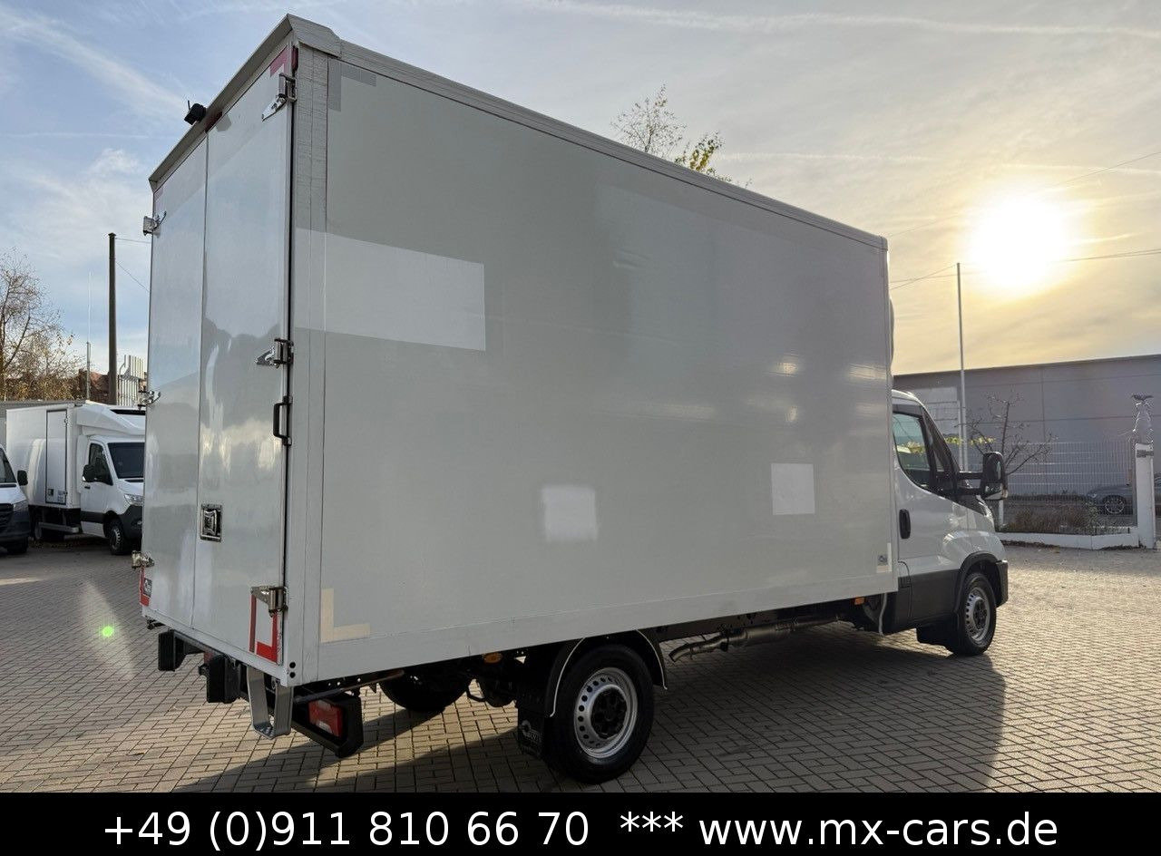 Iveco Daily 35s14 Möbel Maxi 4,33 l / 2,45 hoch 23 m³ - Van box: gambar 5 Iveco Daily 35s14 Möbel Maxi 4,33 l / 2,45 hoch 23 m³ - Van box: gambar 5