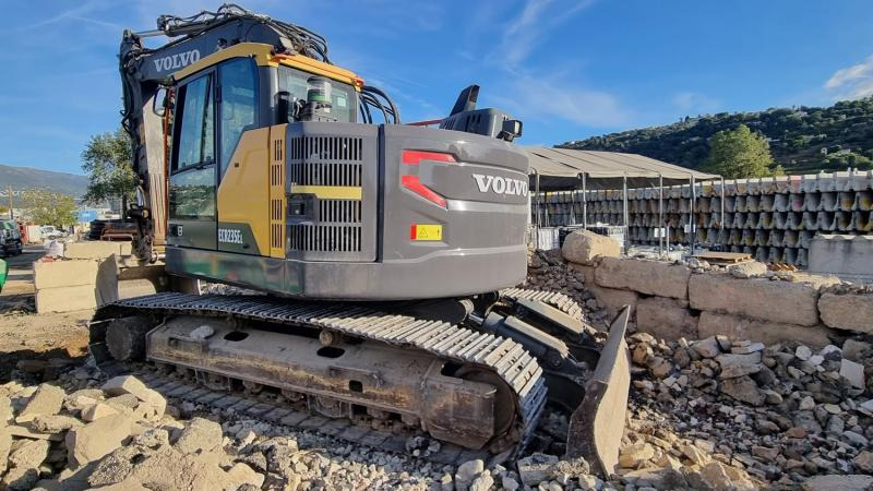 Volvo ecr235 - Ekskavator perayap: gambar 2 Volvo ecr235 - Ekskavator perayap: gambar 2