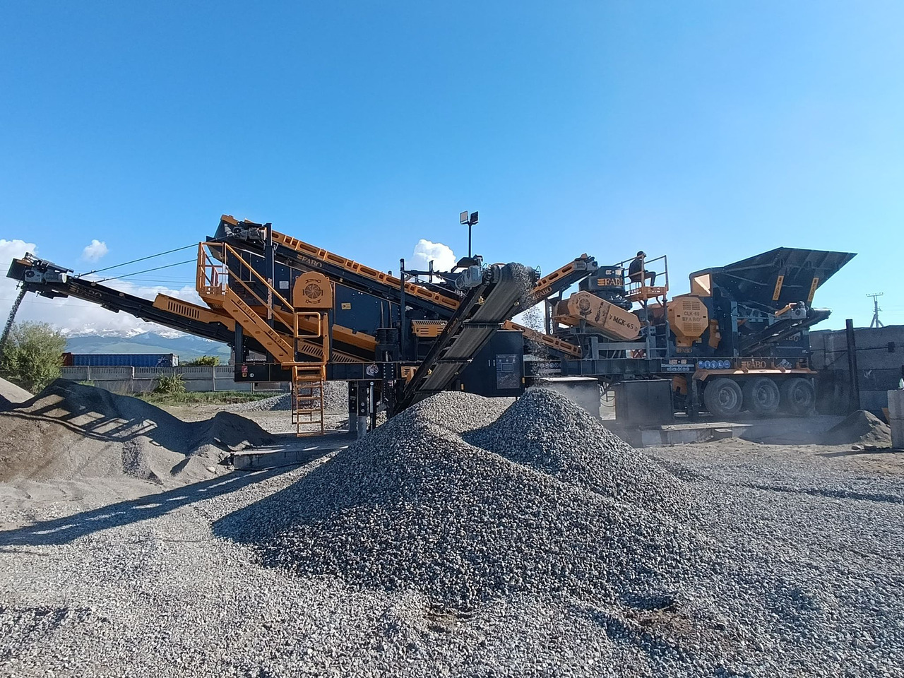 FABO MCK-65 MOBILE CRUSHING & SCREENING PLANT - Tanaman penghancur mobil: gambar 1 FABO MCK-65 MOBILE CRUSHING & SCREENING PLANT - Tanaman penghancur mobil: gambar 1