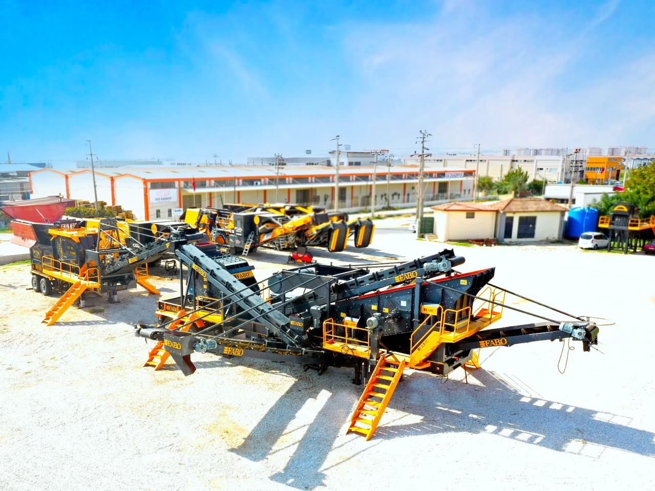 FABO Mobile crusher - Tanaman penghancur mobil: gambar 1 FABO Mobile crusher - Tanaman penghancur mobil: gambar 1