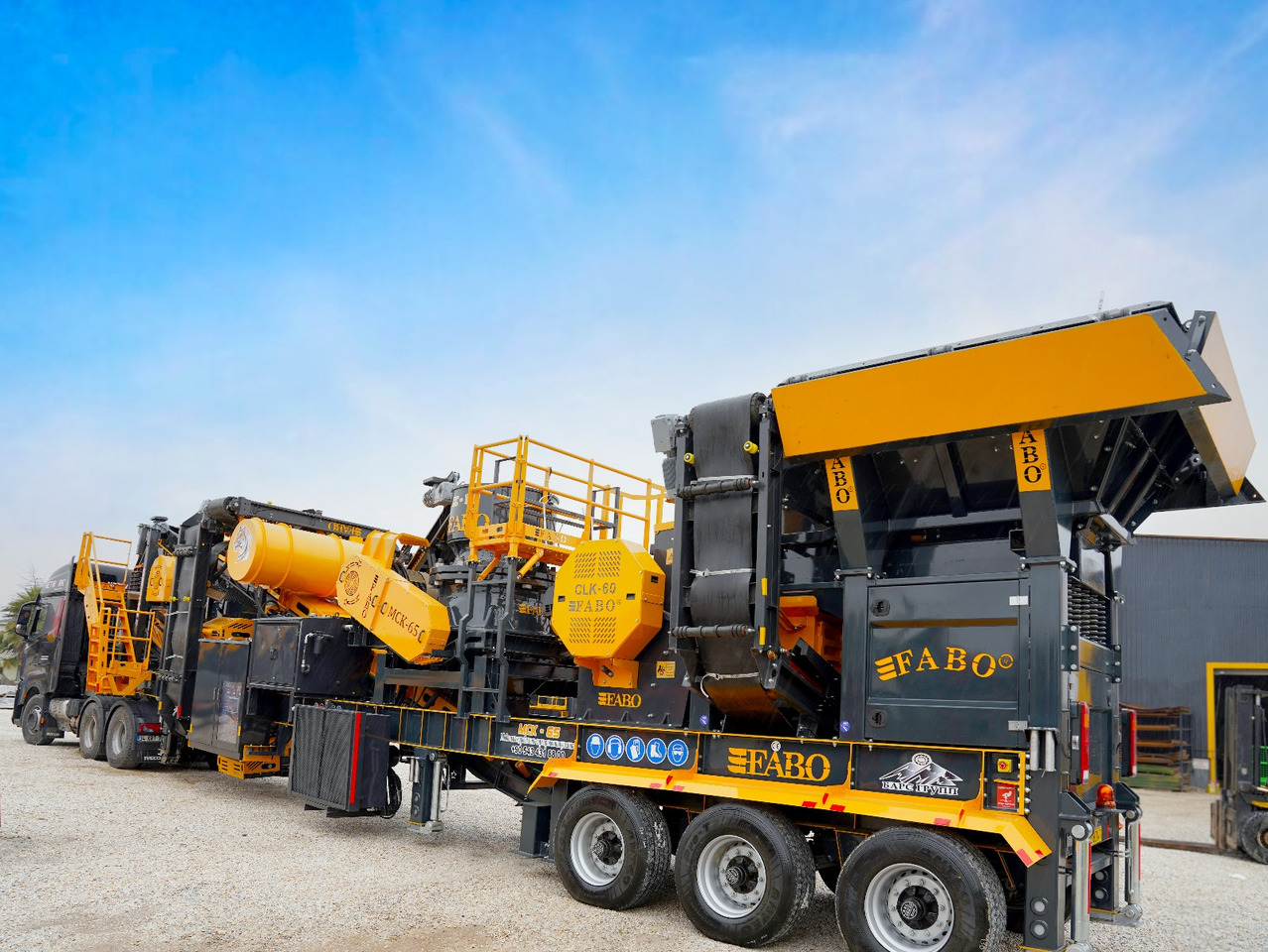 FABO Mobile crusher - Tanaman penghancur mobil: gambar 5 FABO Mobile crusher - Tanaman penghancur mobil: gambar 5