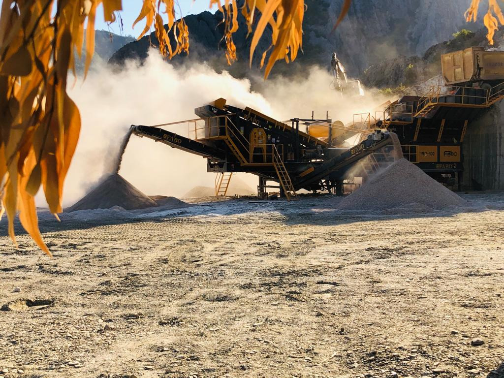 FABO Mobile crusher - Tanaman penghancur mobil: gambar 2 FABO Mobile crusher - Tanaman penghancur mobil: gambar 2