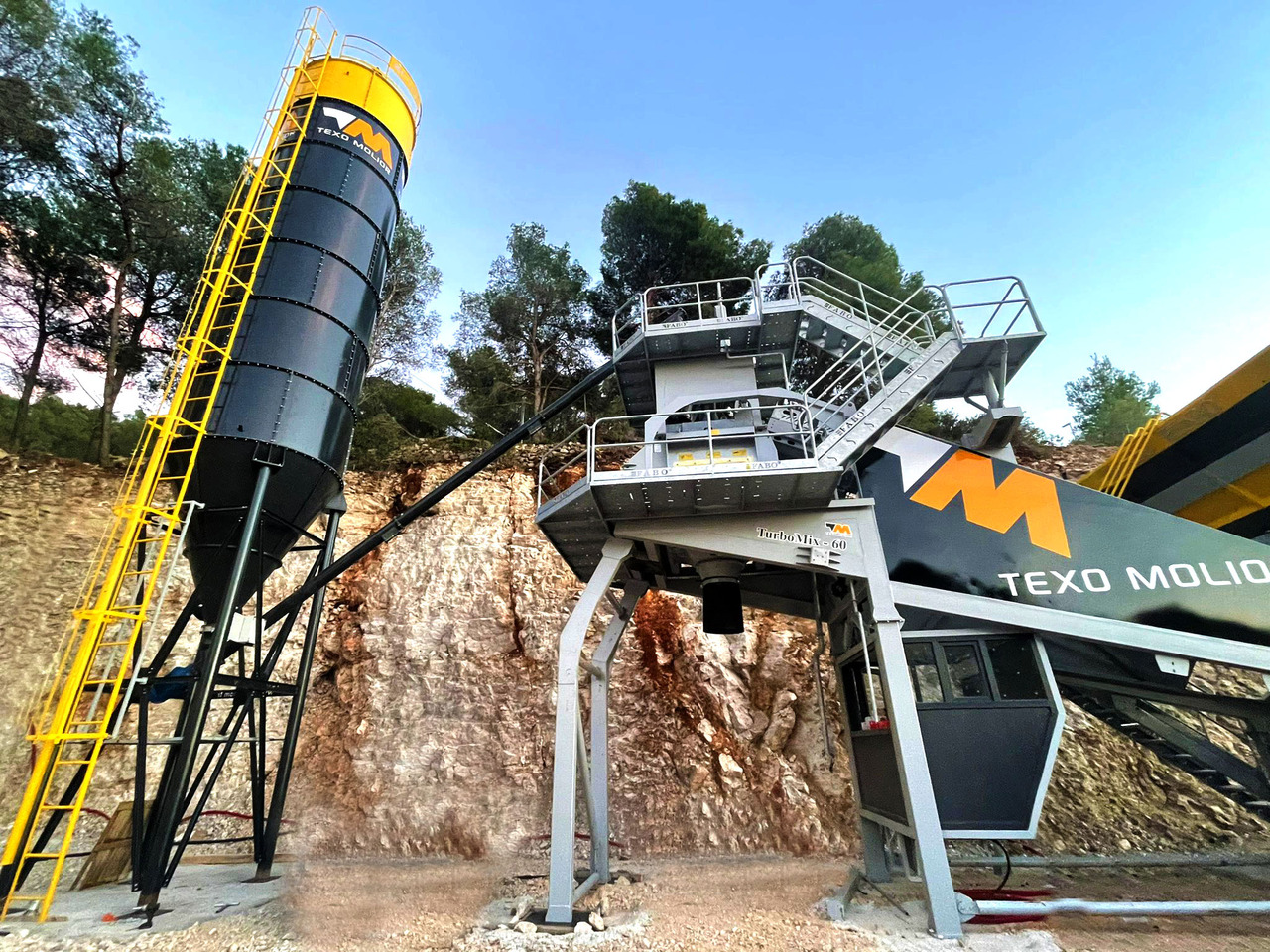 FABO mobile concrete batching plant - Pabrik beton: gambar 1 FABO mobile concrete batching plant - Pabrik beton: gambar 1