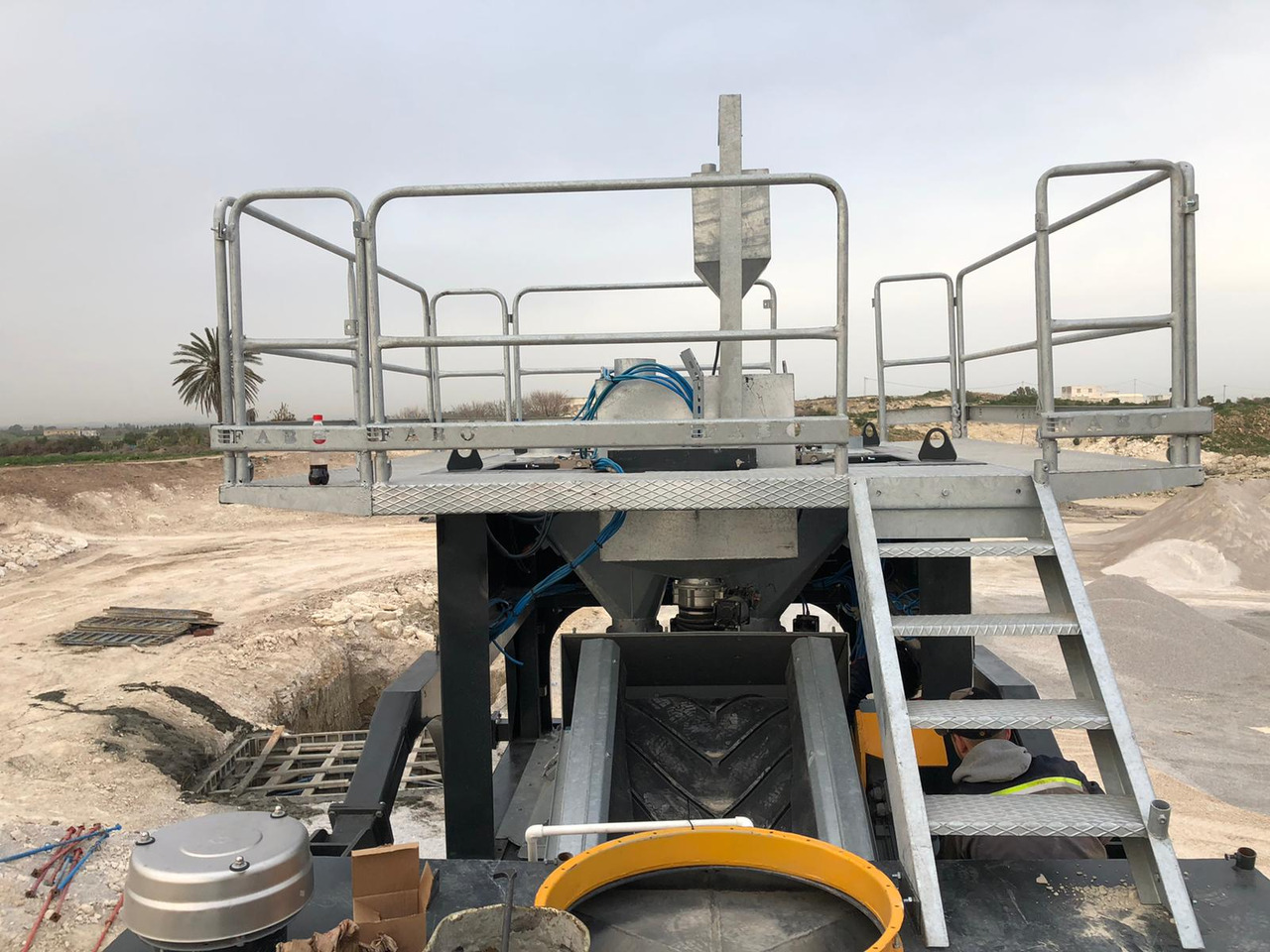 Pabrik beton baru FABO mobile concrete batching plant: gambar 9 Pabrik beton baru FABO mobile concrete batching plant: gambar 9