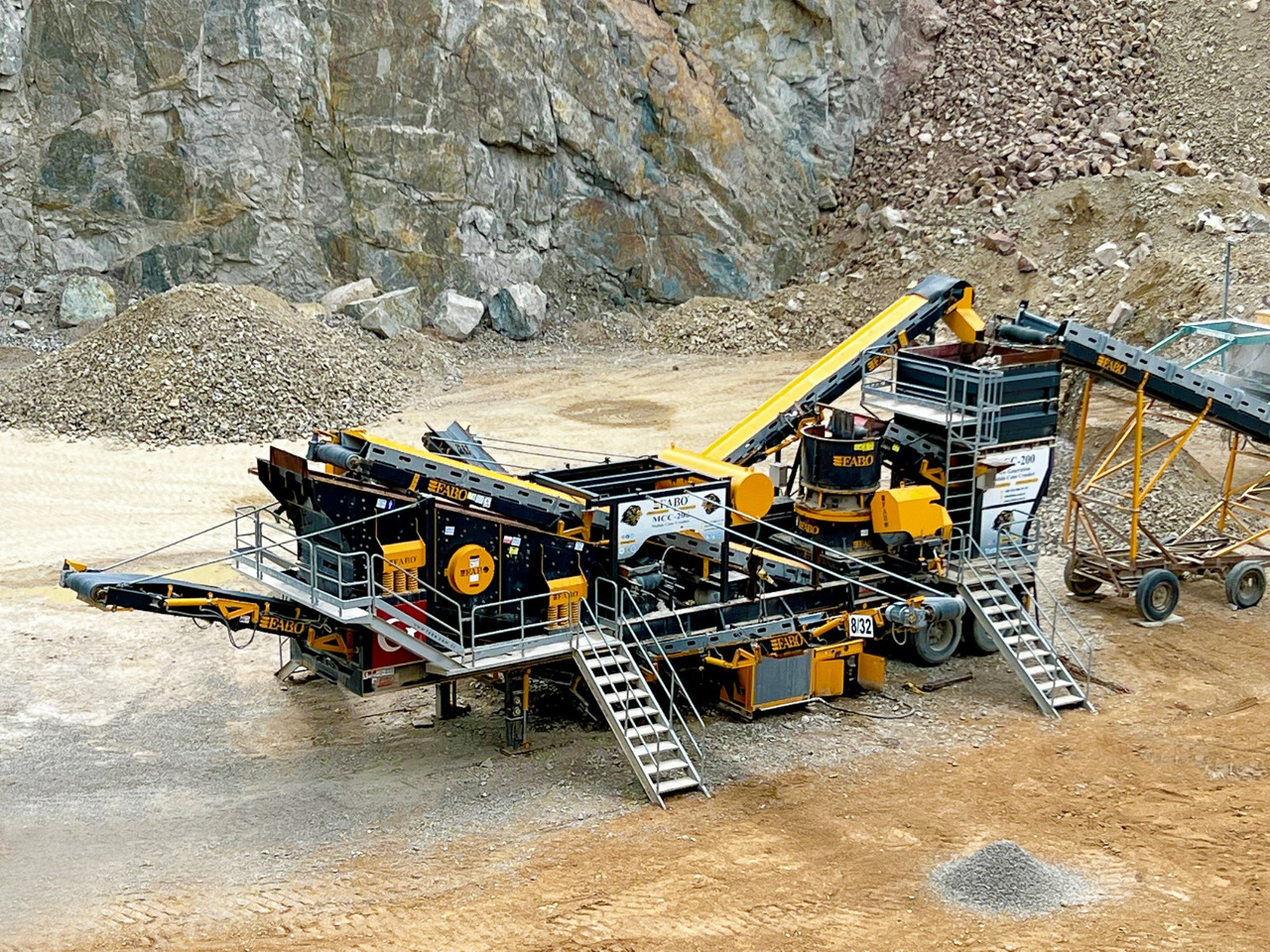FABO mobile cone crusher - Penghancur kerucut: gambar 4 FABO mobile cone crusher - Penghancur kerucut: gambar 4