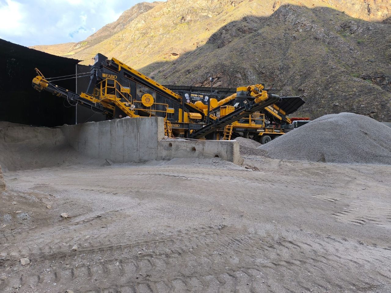 FABO mobile impact crusher - Penghancur dampak: gambar 1 FABO mobile impact crusher - Penghancur dampak: gambar 1