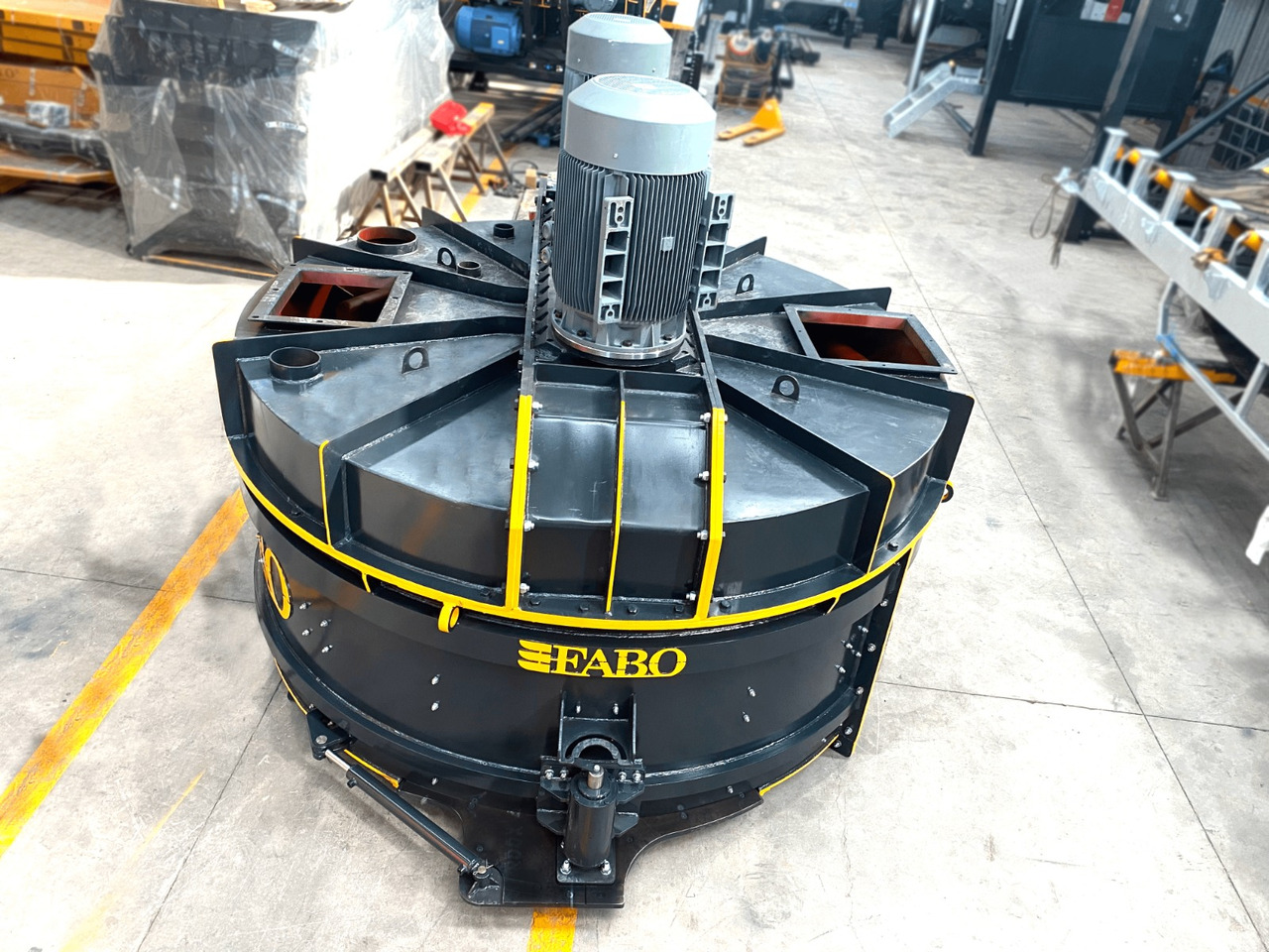 FABO twin shaft mixer - Pengaduk semen: gambar 4 FABO twin shaft mixer - Pengaduk semen: gambar 4