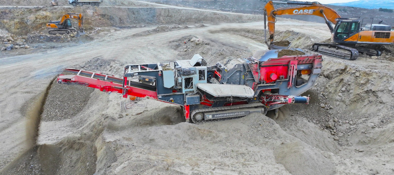 SANDVIK Mobile crusher - Tanaman penghancur mobil: gambar 1 SANDVIK Mobile crusher - Tanaman penghancur mobil: gambar 1