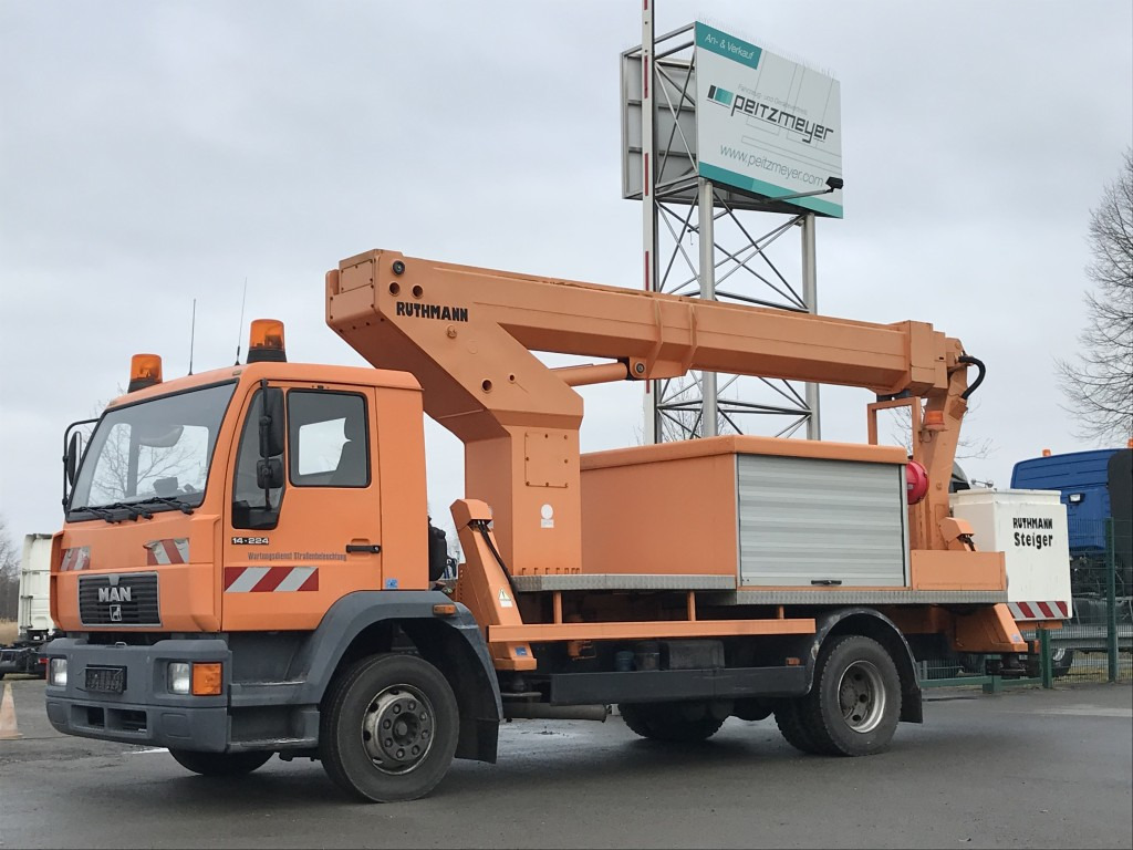 MAN L75 14.224 BB Ruthmann Hubarbeitsbühne T 225 - Platform udara yang dipasang di truk: gambar 1 MAN L75 14.224 BB Ruthmann Hubarbeitsbühne T 225 - Platform udara yang dipasang di truk: gambar 1