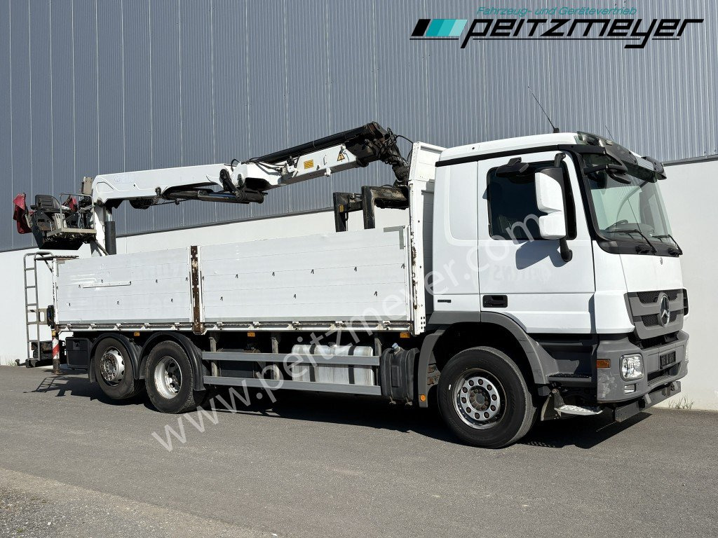 MERCEDES-BENZ Actros 2536 LL Pritsche HMF Heckkran m. Zange Baustoff - Truk flatbed, Truk derek: gambar 2 MERCEDES-BENZ Actros 2536 LL Pritsche HMF Heckkran m. Zange Baustoff - Truk flatbed, Truk derek: gambar 2