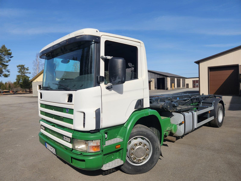 Scania P94 DB4X2LB - Truk pembawa sistem kabel: gambar 1 Scania P94 DB4X2LB - Truk pembawa sistem kabel: gambar 1