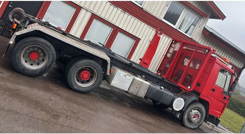 Volvo FL12 6X2 - Hook lift: gambar 1 Volvo FL12 6X2 - Hook lift: gambar 1
