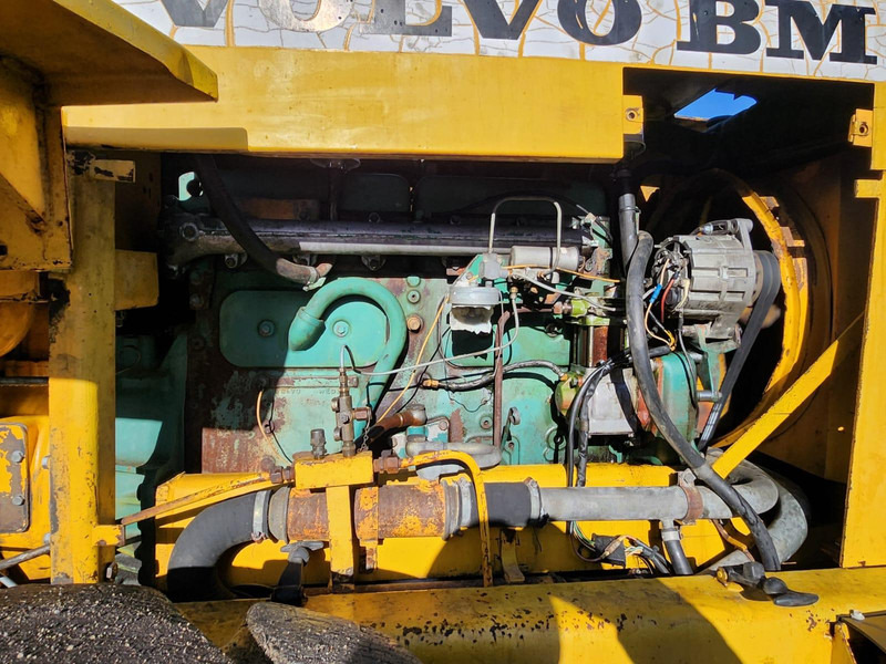 Wheel loader Volvo LM846: gambar 12