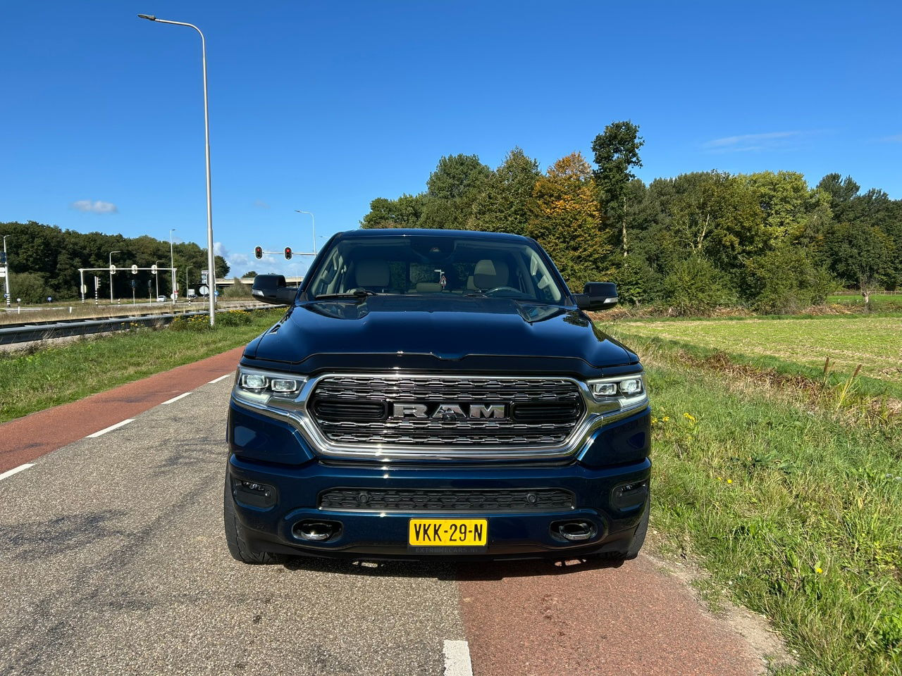 Dodge Ram Pick Up 1500 5.7 V8 4x4 Creb Cab Limeted Hemi Etorque - Truk pikap: gambar 2 Dodge Ram Pick Up 1500 5.7 V8 4x4 Creb Cab Limeted Hemi Etorque - Truk pikap: gambar 2