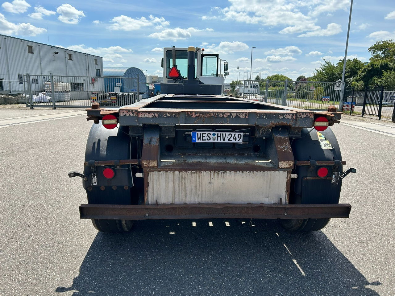 Mafa 2 x in stock 20 ft tipping chassis / disc brakes / lifting axle / alcoa wheels - Semi-trailer pengangkut mobil: gambar 4 Mafa 2 x in stock 20 ft tipping chassis / disc brakes / lifting axle / alcoa wheels - Semi-trailer pengangkut mobil: gambar 4