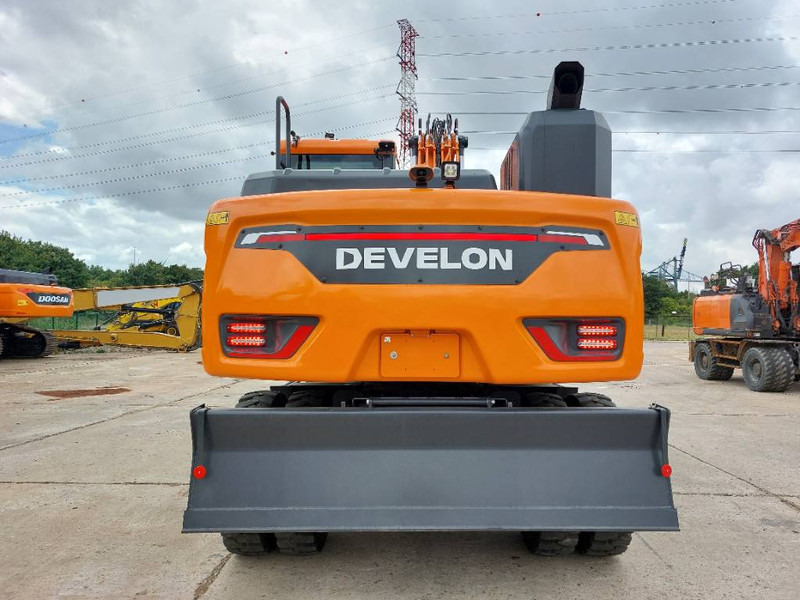 Develon DX 140 W-7 - Ekskavator roda: gambar 5 Develon DX 140 W-7 - Ekskavator roda: gambar 5