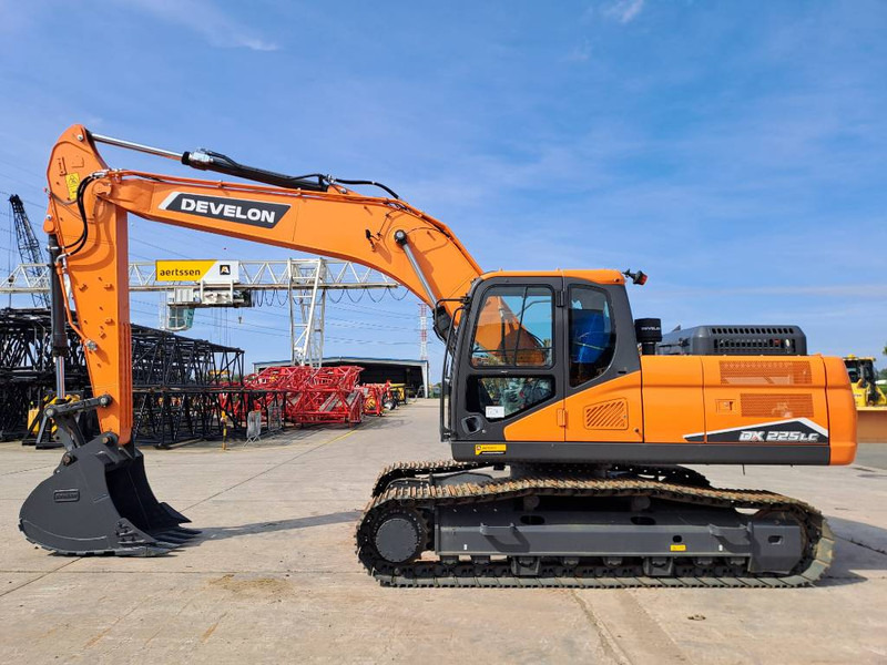 Develon DX225LC-7M (4 pieces available) - Ekskavator perayap: gambar 1 Develon DX225LC-7M (4 pieces available) - Ekskavator perayap: gambar 1