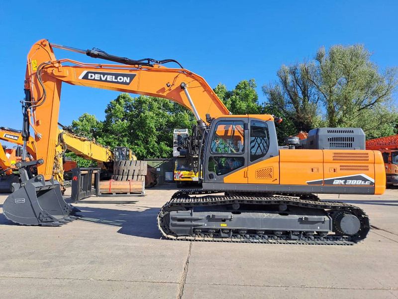Doosan DX 300 LC-7M - Ekskavator perayap: gambar 1 Doosan DX 300 LC-7M - Ekskavator perayap: gambar 1