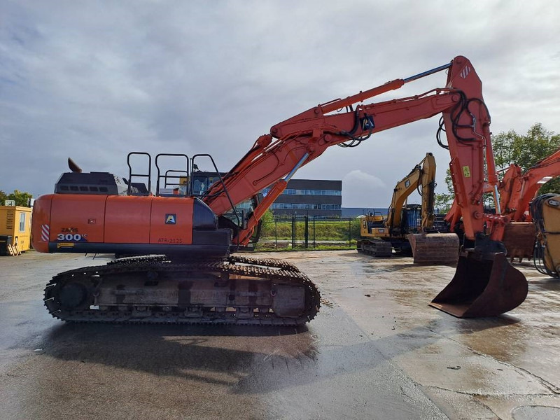 Hitachi ZX 300 LC-6 - Ekskavator perayap: gambar 5 Hitachi ZX 300 LC-6 - Ekskavator perayap: gambar 5