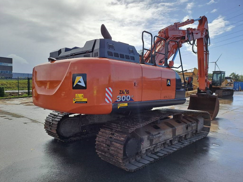 Hitachi ZX 300 LC-6 - Ekskavator perayap: gambar 4 Hitachi ZX 300 LC-6 - Ekskavator perayap: gambar 4
