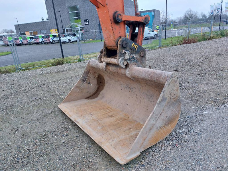 Ekskavator roda Hitachi ZX170W-5B: gambar 20