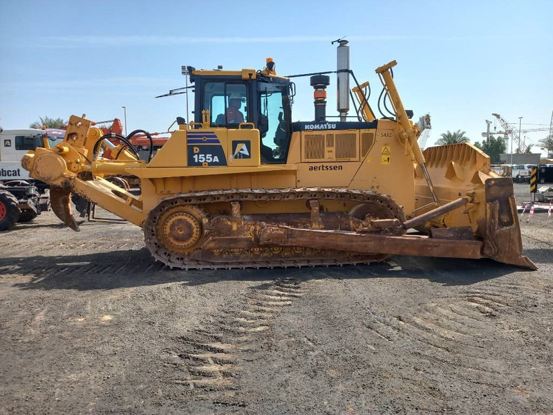 Komatsu D155A-6R (4 pcs available in Abu Dhabi) - Bulldozer: gambar 4 Komatsu D155A-6R (4 pcs available in Abu Dhabi) - Bulldozer: gambar 4