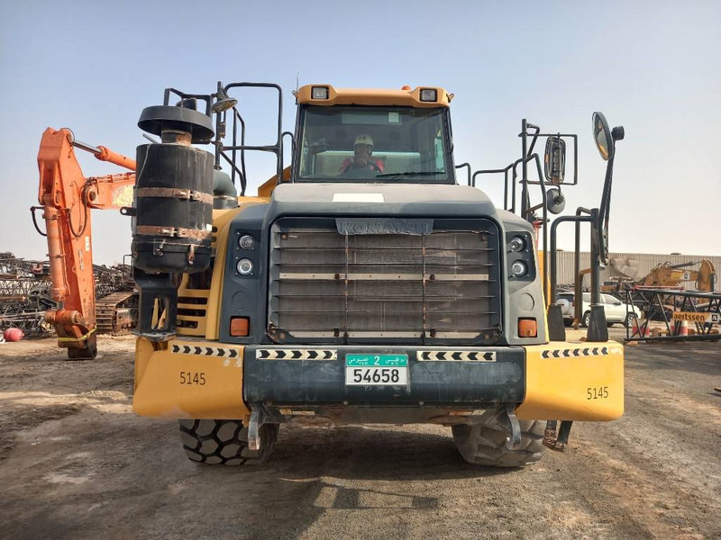 Komatsu HM400-3R (4 pcs available in Abu Dhabi) - Tempat sampah artikulasi: gambar 5 Komatsu HM400-3R (4 pcs available in Abu Dhabi) - Tempat sampah artikulasi: gambar 5
