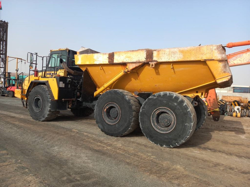 Komatsu HM400-3R (4 pcs available in Abu Dhabi) - Tempat sampah artikulasi: gambar 2 Komatsu HM400-3R (4 pcs available in Abu Dhabi) - Tempat sampah artikulasi: gambar 2