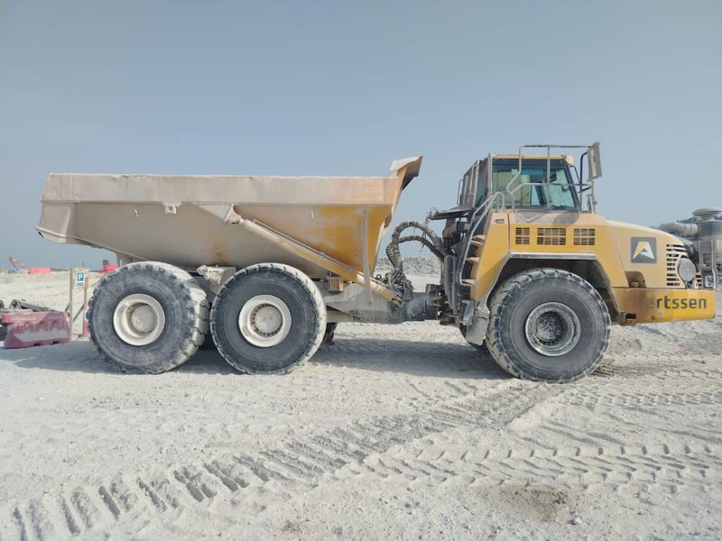 Komatsu HM400-3R (4 pieces available in Abu Dhabi) - Tempat sampah artikulasi: gambar 2 Komatsu HM400-3R (4 pieces available in Abu Dhabi) - Tempat sampah artikulasi: gambar 2