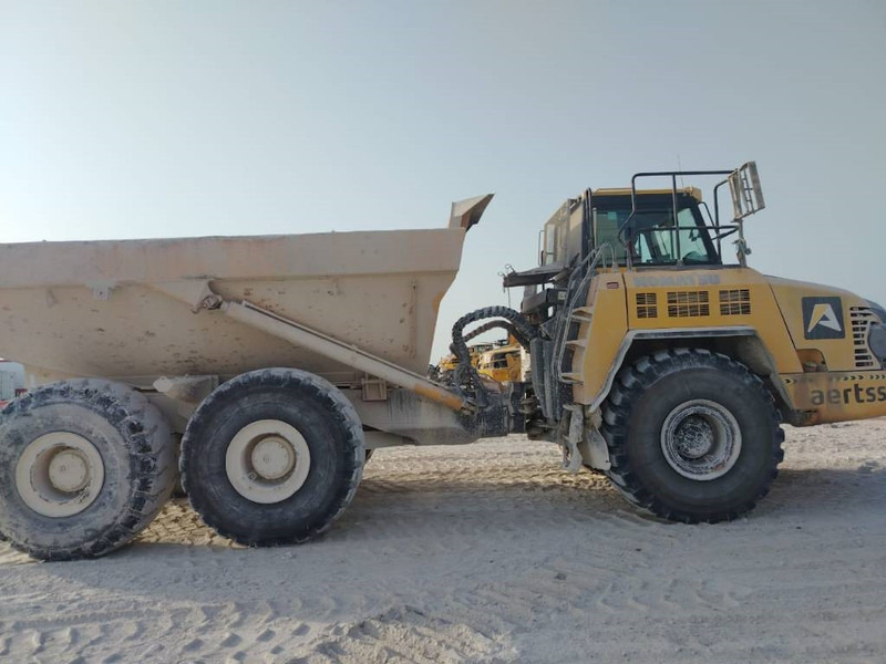 Komatsu HM400-3R (4 pieces available in Abu Dhabi) - Tempat sampah artikulasi: gambar 2 Komatsu HM400-3R (4 pieces available in Abu Dhabi) - Tempat sampah artikulasi: gambar 2