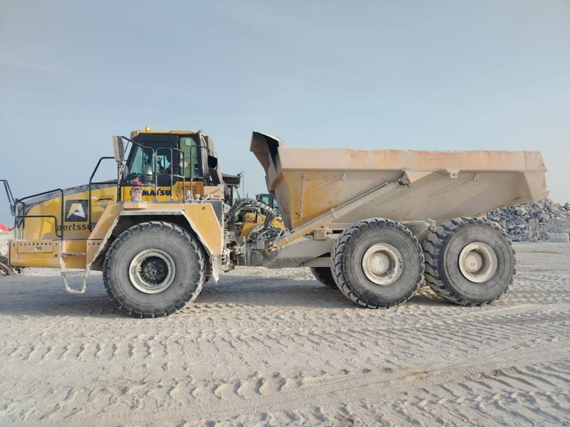 Komatsu HM400-3R (4 pieces available in Abu Dhabi) - Tempat sampah artikulasi: gambar 1 Komatsu HM400-3R (4 pieces available in Abu Dhabi) - Tempat sampah artikulasi: gambar 1