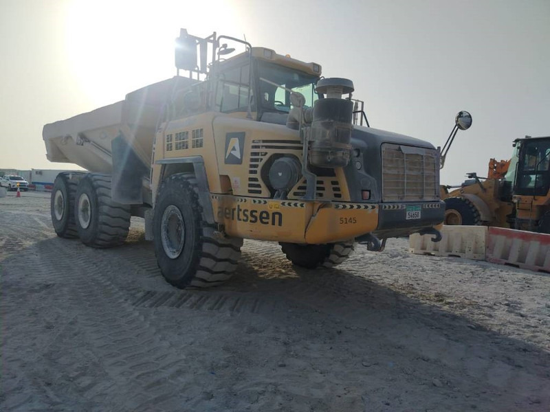 Komatsu HM400-3R (4 pieces available in Abu Dhabi) - Tempat sampah artikulasi: gambar 3 Komatsu HM400-3R (4 pieces available in Abu Dhabi) - Tempat sampah artikulasi: gambar 3