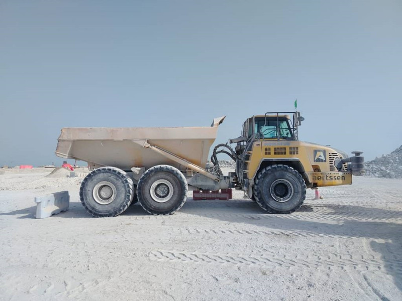 Komatsu HM400-3R (4 pieces available in Abu Dhabi) - Tempat sampah artikulasi: gambar 2 Komatsu HM400-3R (4 pieces available in Abu Dhabi) - Tempat sampah artikulasi: gambar 2