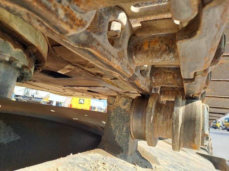 Ekskavator perayap Komatsu PC360LC-10: gambar 16